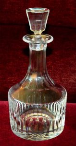 超过100年的重型俄罗斯水晶灵瓶