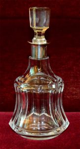 超过100年的重型法国水晶灵瓶，纯银颈