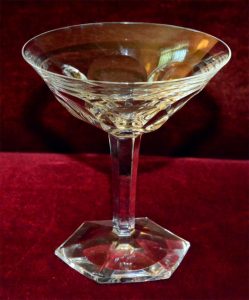 罕见的100多年历史的德国水晶香槟杯